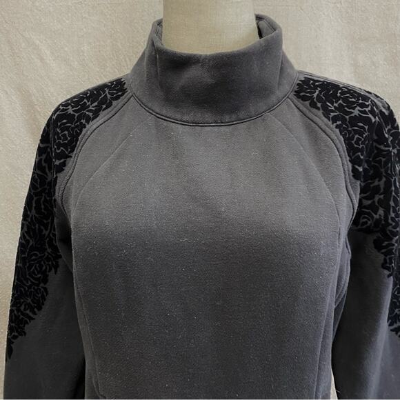 Lululemon Floral Flock Mock Neck Pullover in Black size 8 Velvet Detail - Picture 6 of 16